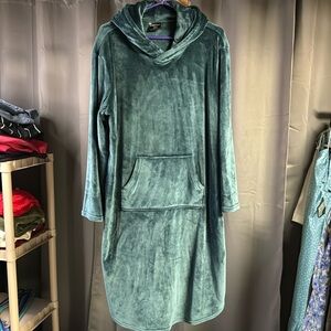 32 Degrees Comfort Pullover Robe